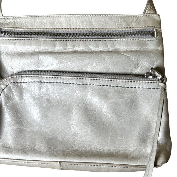 HOBO International‎ Leather Crossbody Bag Handbag Purse Tassel Silvertone EUC - Picture 5 of 15